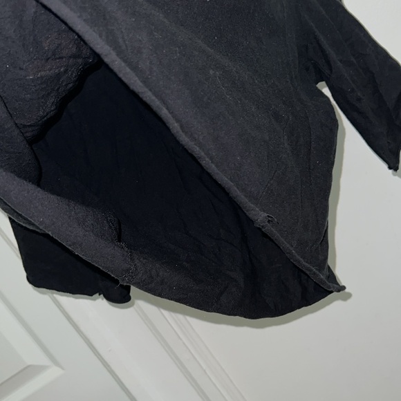 Graphic Print Cropped Rocker Tee - Picture 4 of 7